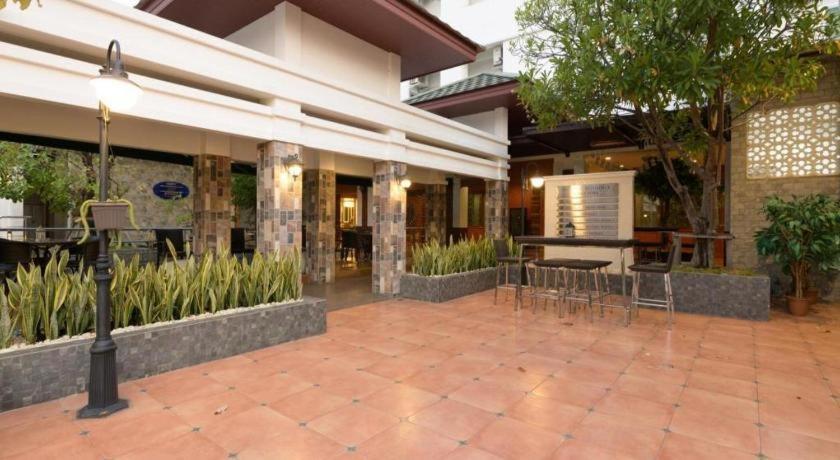 Nartsiri Hotel Ubon Ratchathani Exterior foto