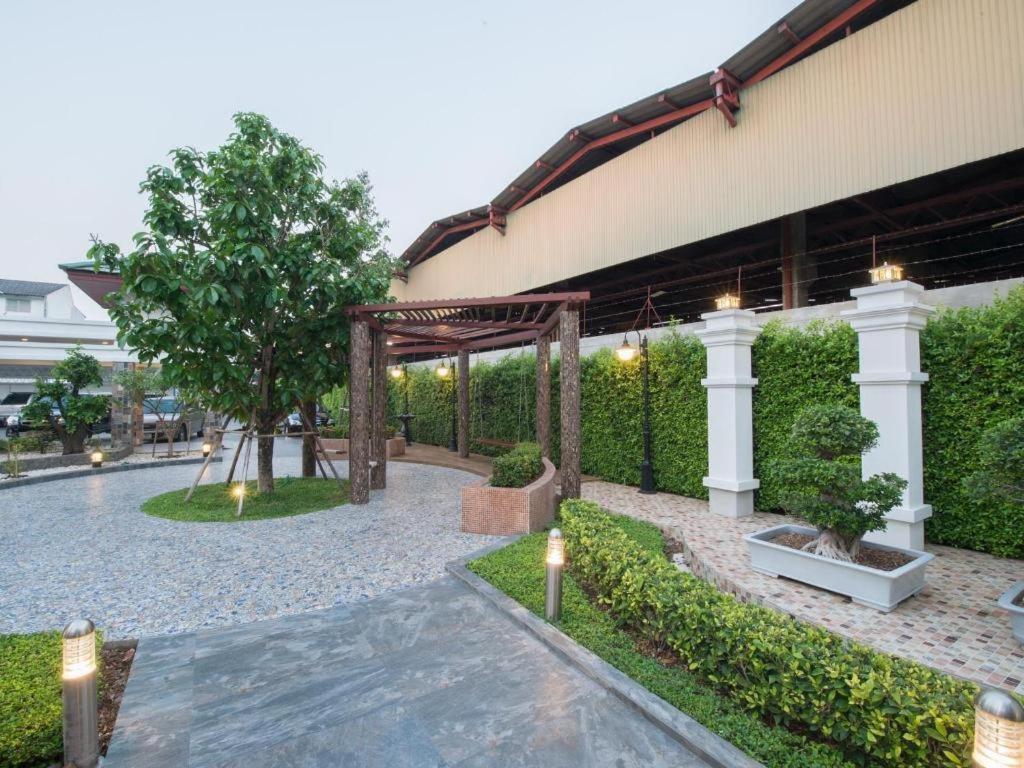 Nartsiri Hotel Ubon Ratchathani Exterior foto